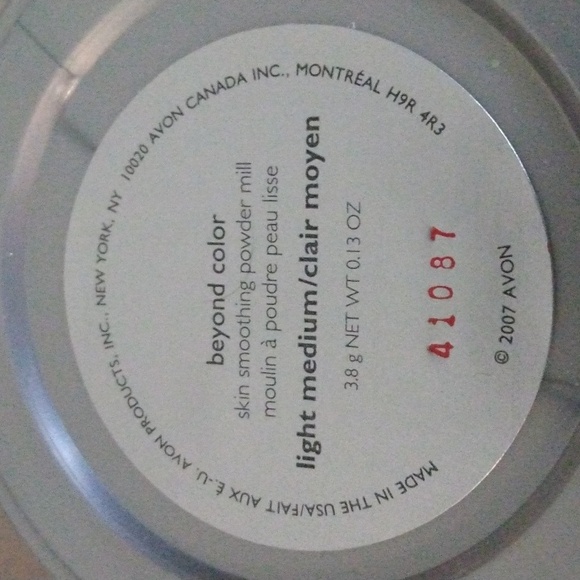 Avon Beyond Color Skin Smoothing Powder Mill Light Medium New Old Stock 3.8grams - Picture 3 of 5
